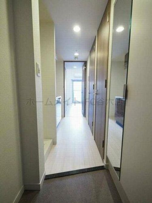 プレサンス新大阪ストリームの玄関