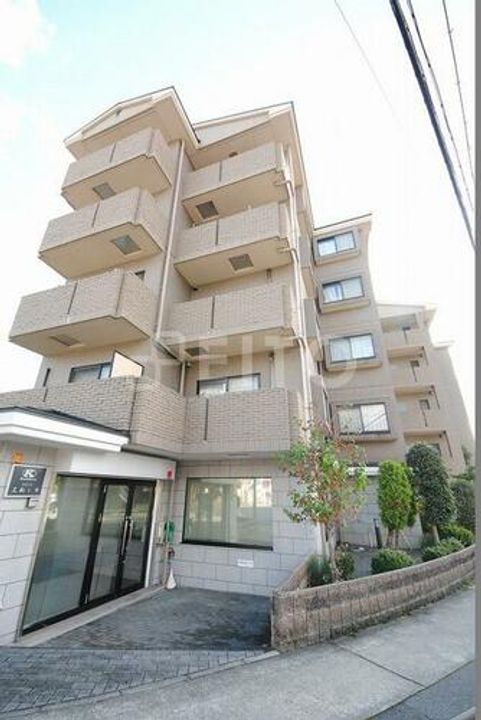 ウィステリア参番館の外観