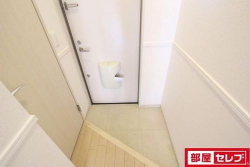ルイナス203の玄関