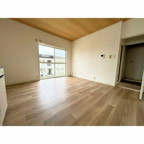 ひばりヶ丘ハイツD棟207の居間