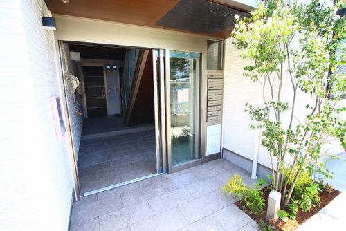 茨木市シャーメゾン上穂積Ⅲの玄関