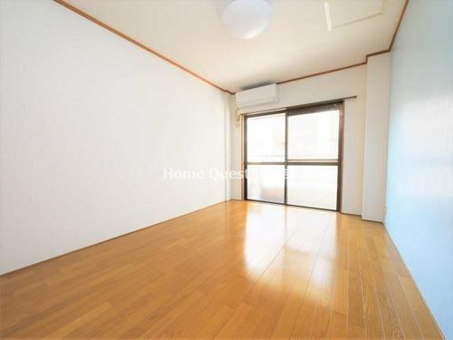 瓜破シャルマンの居間