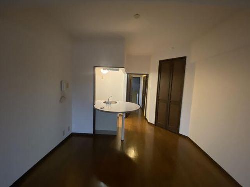 朝日プラザ小倉足立402の内装