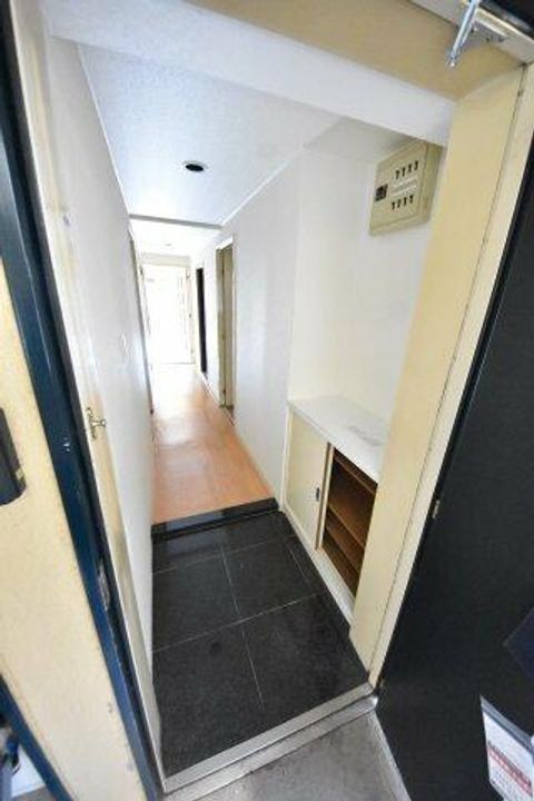 朝日プラザモンターニュ北神戸1番館の玄関