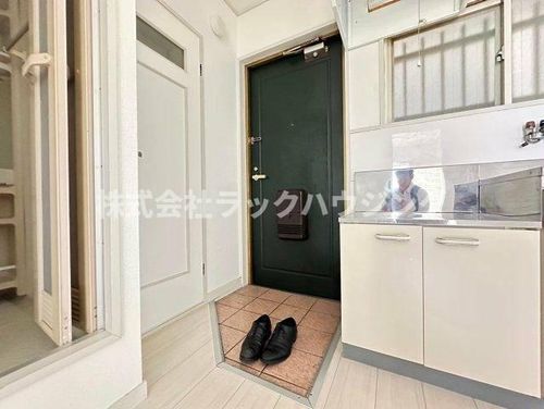 大阪府門真市末広町(マンション)の賃貸物件の玄関