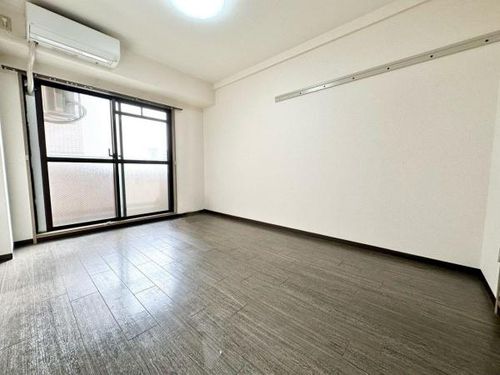 あべの恵寿ビルの居間