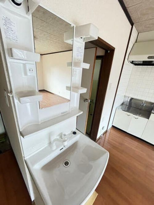 グランデール鳴水B-102の内装