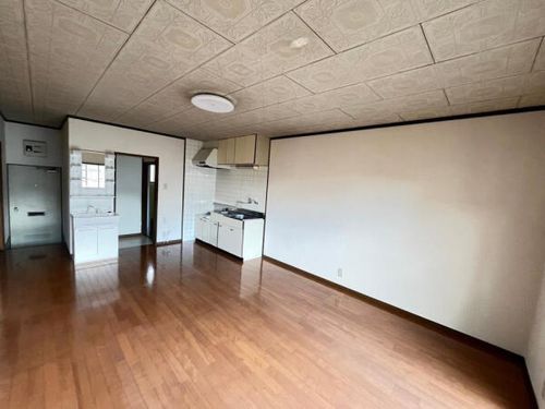 グランデール鳴水B-102の内装