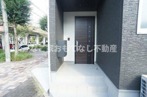 愛知県名古屋市北区芳野3丁目(一戸建)の賃貸物件の玄関