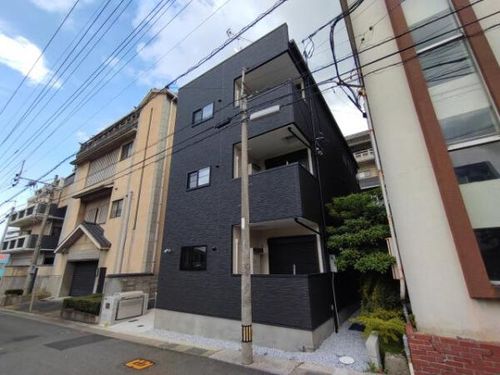レヴァレント黒崎102の外観