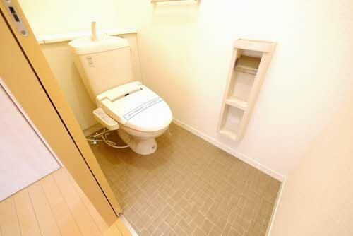 メゾンクレール池田102の内装