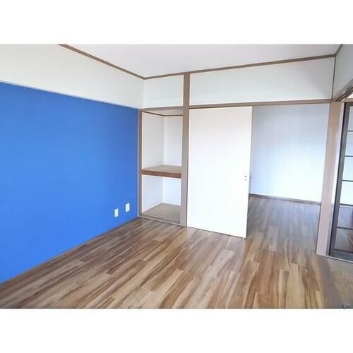 レジデンス花畑南302の居間