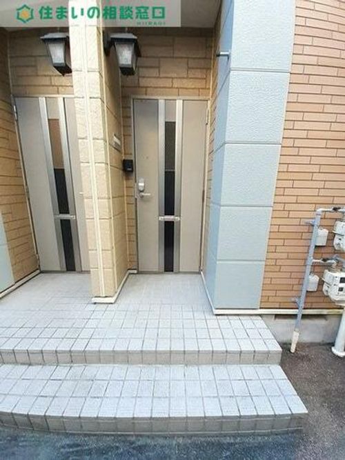 愛知県岡崎市丸山町字道円(アパート)の賃貸物件の玄関