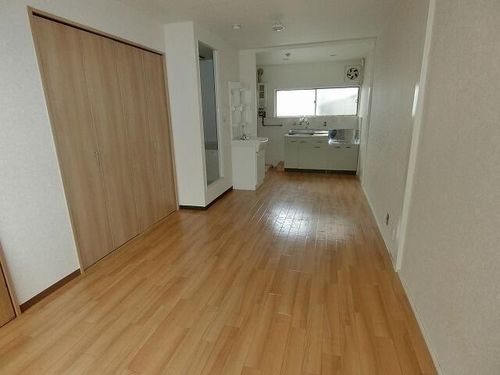 真砂苑303の内装