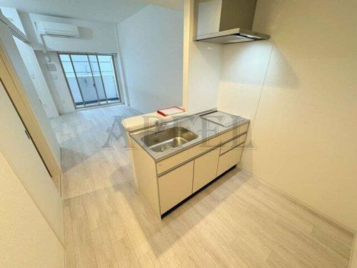 セレニテフラン本町の居間