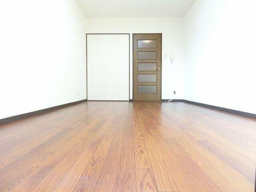 ブルージュ喜志の居間