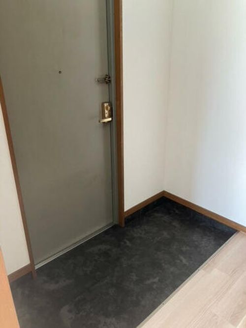 CASA聚楽505の玄関