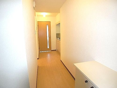 Mプラザ香里五番館1003の玄関