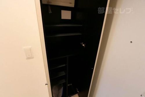 YS上前津905の内装