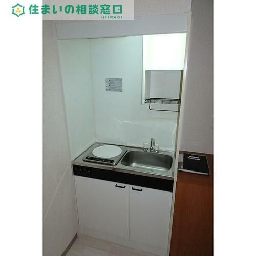 愛知県岡崎市明大寺本町4丁目(マンション)の賃貸物件のキッチン