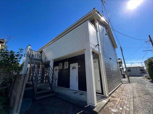 ガーデンコートOHSHIMIZU203の玄関