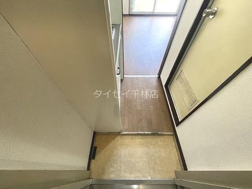 大阪府大阪市旭区清水3丁目(マンション)の賃貸物件の玄関