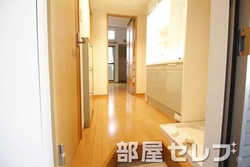 クレアール塩釜202の玄関