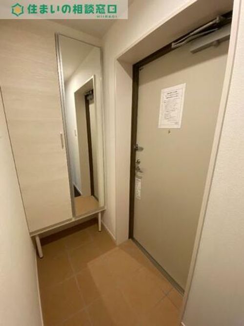 愛知県岡崎市柱町字東荒子(マンション)の賃貸物件の玄関