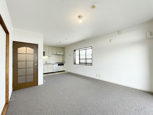 御影野村ハイツE棟の居間