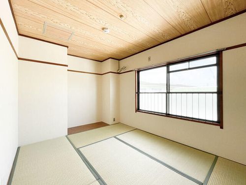 御影野村ハイツE棟の内装