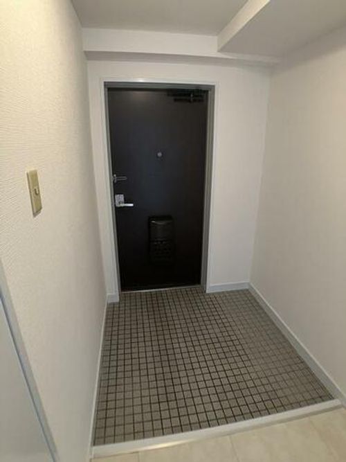 藤和セントシティ西宮の玄関