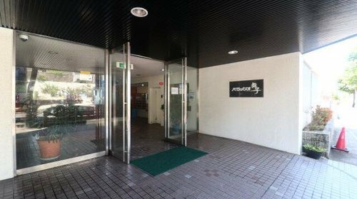 パラッシオ舞子の玄関