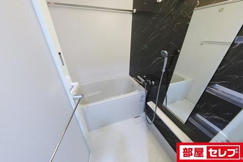 LAPIS TWOLES1105の風呂