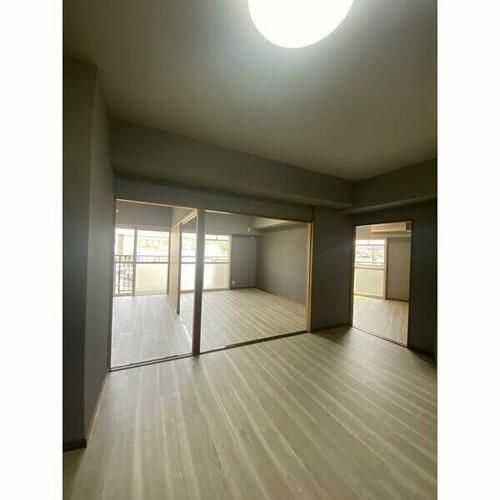 サンヒルズ松和花壇203の内装