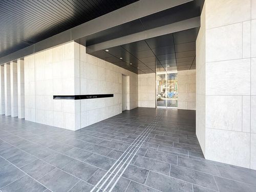 ブランズ伏見桃山の玄関