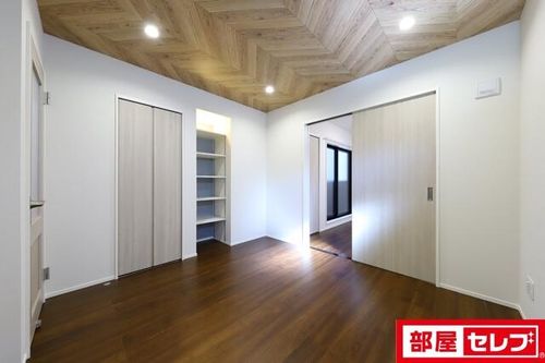 Cherim黄金の内装