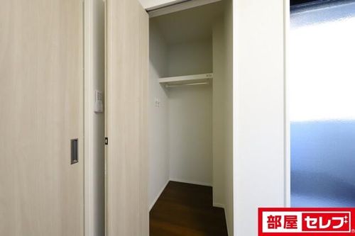 Cherim黄金の内装