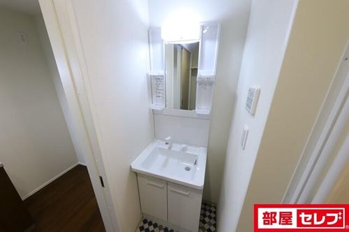 Cherim黄金の内装