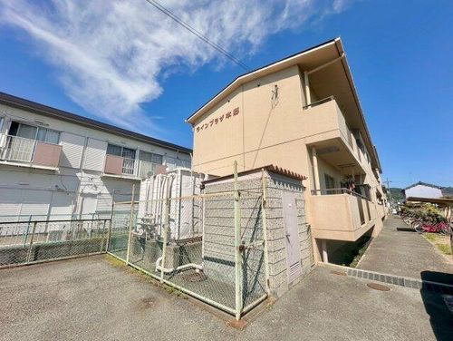 ラインプラザ本郷の外観