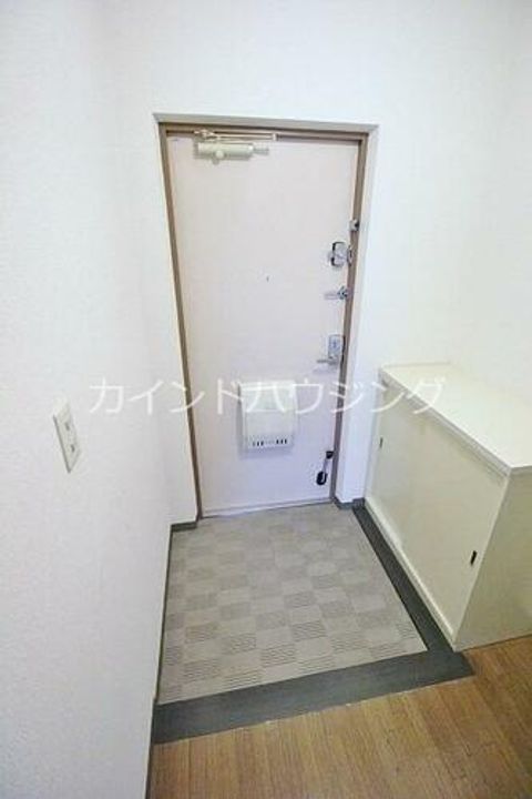 ラフィネ末広の玄関