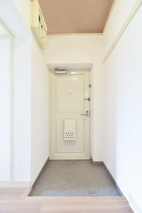 UR藤山台1070407の玄関