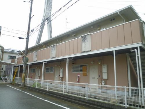 グランビューB棟B103の外観