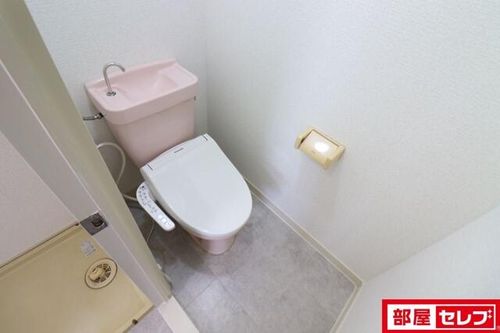 クイーンズタウン愛豊の内装