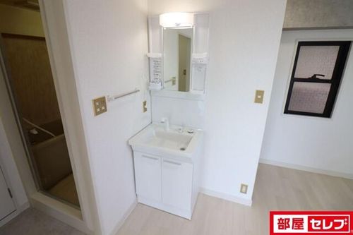 クイーンズタウン愛豊の内装