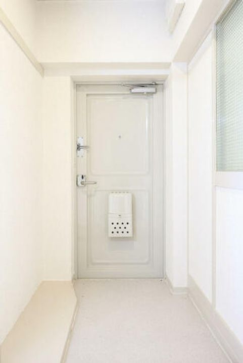 UR鈴蘭台第二0290302の玄関