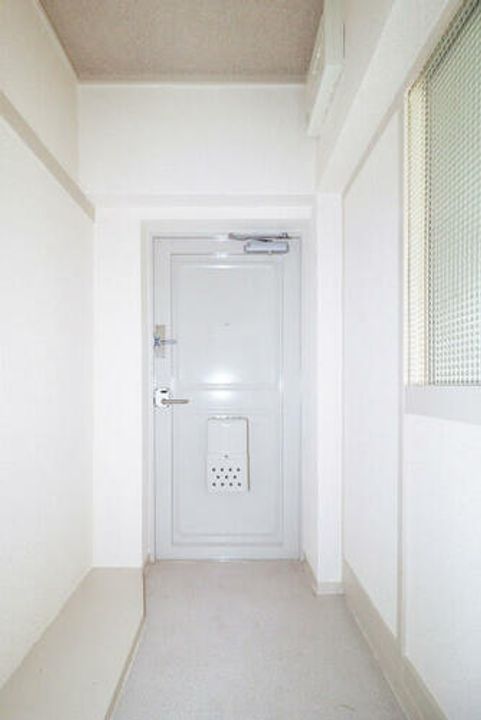 UR鈴蘭台第二0290302の玄関