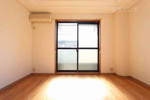 ファーレの内装