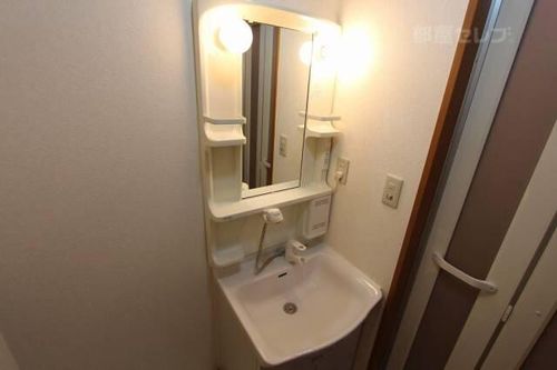 ファーレの内装