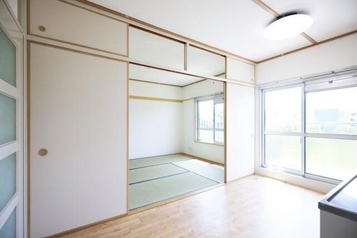 UR南花台0150303の居間