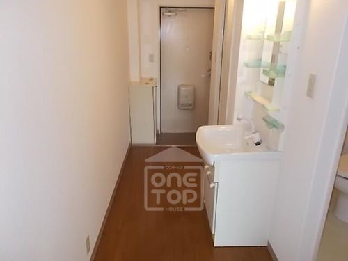 平井ビル305の玄関